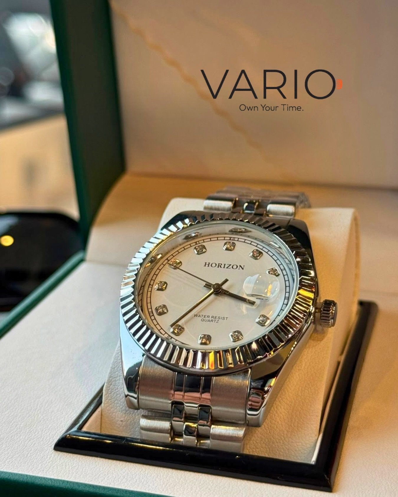 VARIO Horizon Silver – أناقة تلمع في كل لحظة